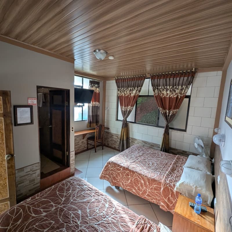Habitación familiar con dos camas amoblado