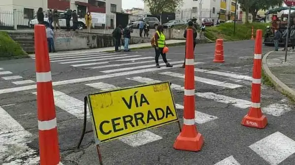 vias cerradas en vivo con Capinita